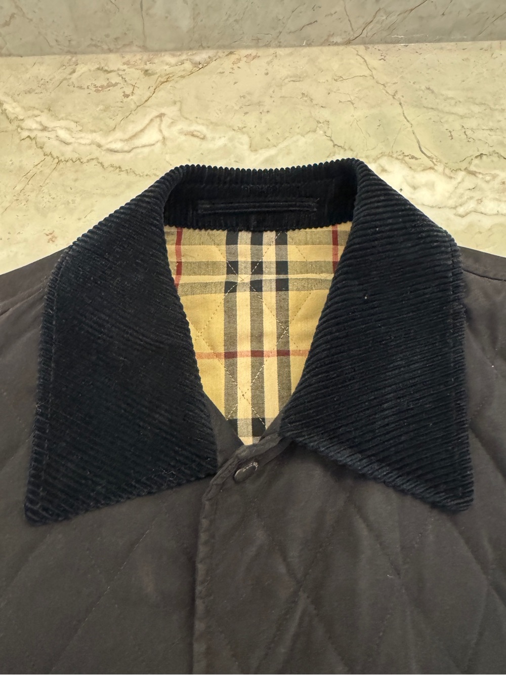 Burberry Quilted Jacket with Corduroy Collar - Picture 2 of 5